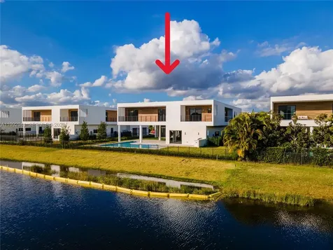 16680 N Botaniko Drive N Weston FL 33326