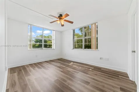 498 NW 165th Street Road Miami FL 33169