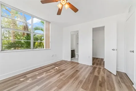 498 NW 165th Street Road Miami FL 33169