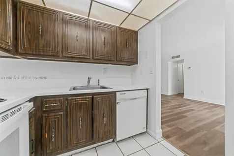 498 NW 165th Street Road Miami FL 33169