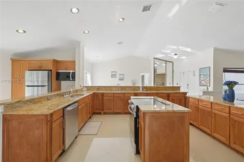 2025 SW 90th Avenue Miramar FL 33025