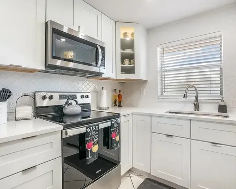 9580 Sunrise Lakes Boulevard Sunrise FL 33322