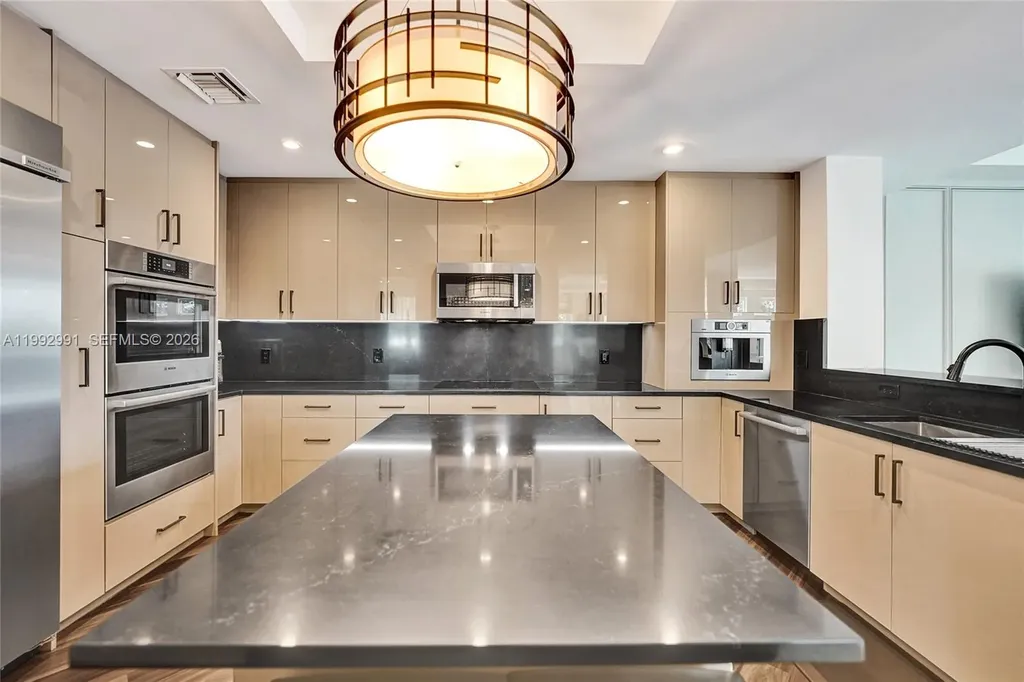 516 Hendricks Isle Fort Lauderdale FL 33301