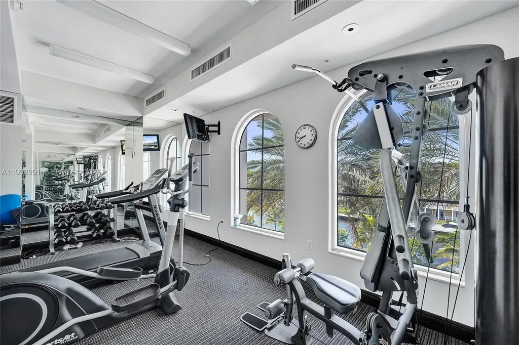516 Hendricks Isle Fort Lauderdale FL 33301