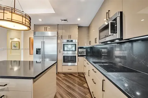 516 Hendricks Isle Fort Lauderdale FL 33301