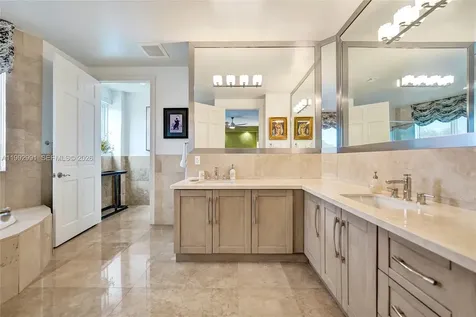 516 Hendricks Isle Fort Lauderdale FL 33301