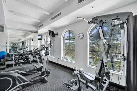 516 Hendricks Isle Fort Lauderdale FL 33301