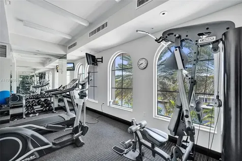 516 Hendricks Isle Fort Lauderdale FL 33301