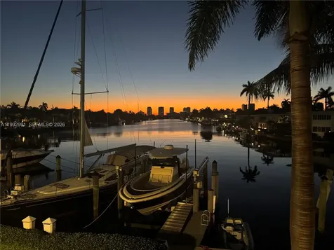516 Hendricks Isle Fort Lauderdale FL 33301