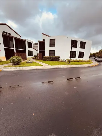 211 Lake Pointe Drive Oakland Park FL 33309