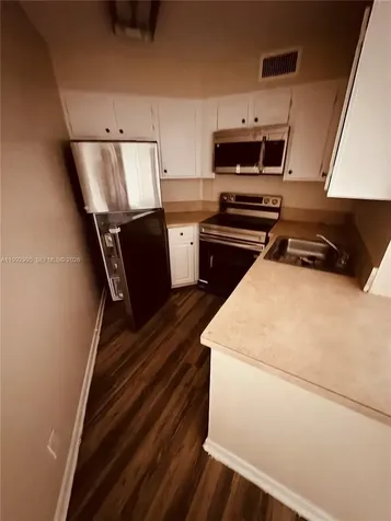 211 Lake Pointe Drive Oakland Park FL 33309
