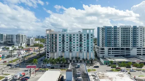 140 S Dixie Highway Hollywood FL 33020