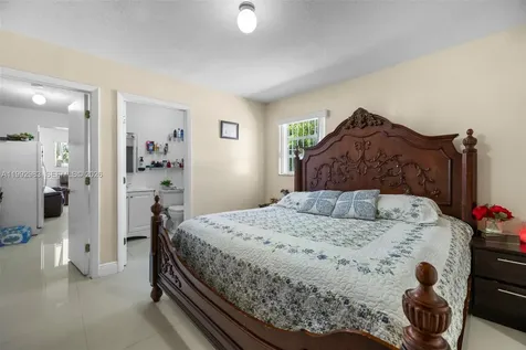 8631 SW 16th Terrace Miami FL 33155