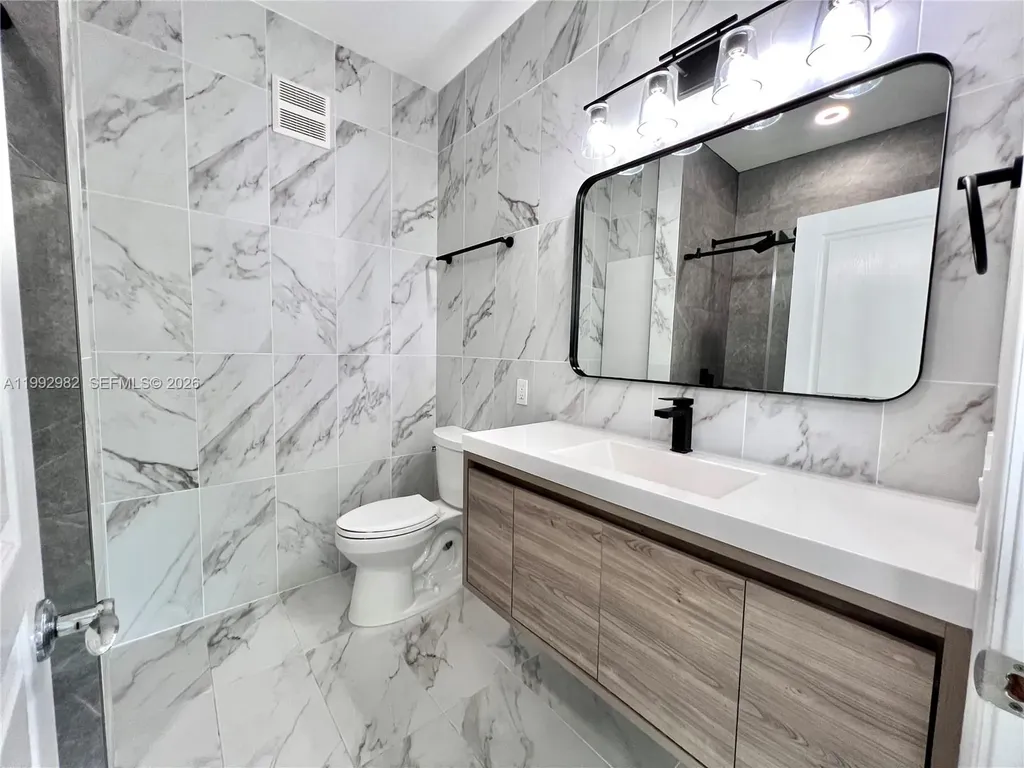 450 NE 2nd Avenue Fort Lauderdale FL 33301