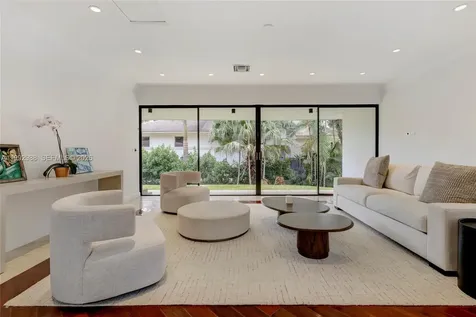 8118 Los Pinos Boulevard Coral Gables FL 33143