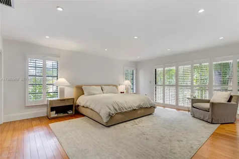 8118 Los Pinos Boulevard Coral Gables FL 33143