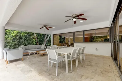 8118 Los Pinos Boulevard Coral Gables FL 33143