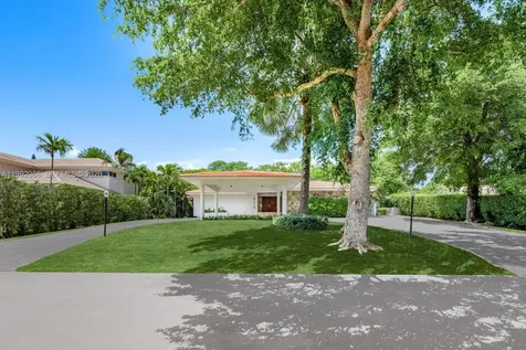 8118 Los Pinos Boulevard Coral Gables FL 33143