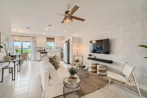 359 NE 16th Street Florida City FL 33034