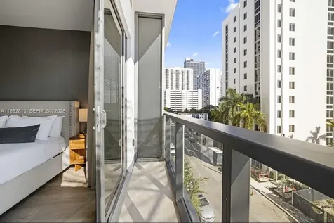 229 SW 9th Street Miami FL 33130