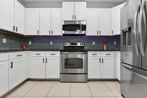 9807 NW 88th Terrace Doral FL 33178