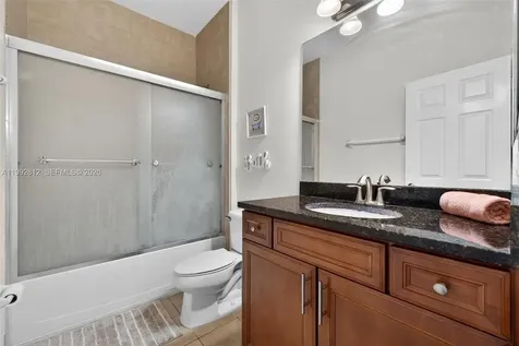 9807 NW 88th Terrace Doral FL 33178