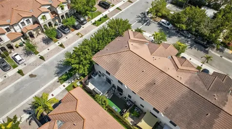 9807 NW 88th Terrace Doral FL 33178