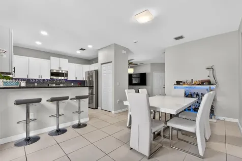 9807 NW 88th Terrace Doral FL 33178