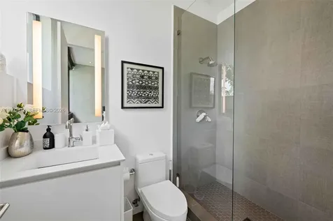 121 2nd Dilido Terrace Share A Miami Beach FL 33139