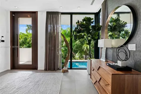 121 2nd Dilido Terrace Share A Miami Beach FL 33139