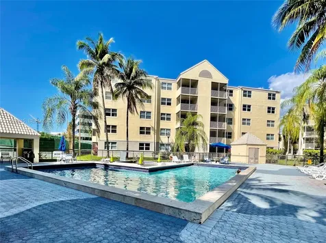 8255 Lake Drive Doral FL 33166