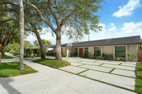 21490 Highland Lakes Boulevard Miami FL 33179