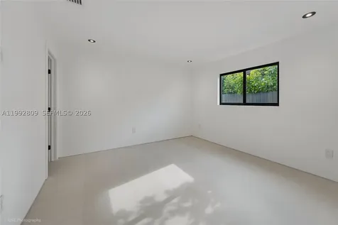 21490 Highland Lakes Boulevard Miami FL 33179