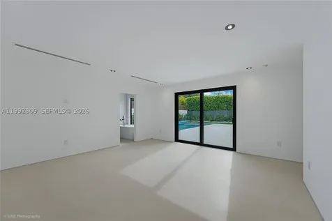 21490 Highland Lakes Boulevard Miami FL 33179