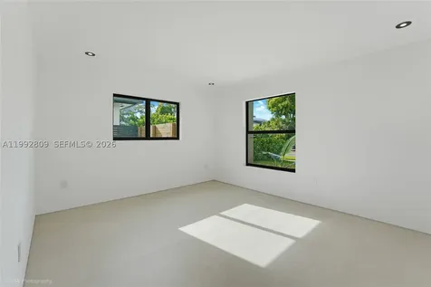 21490 Highland Lakes Boulevard Miami FL 33179