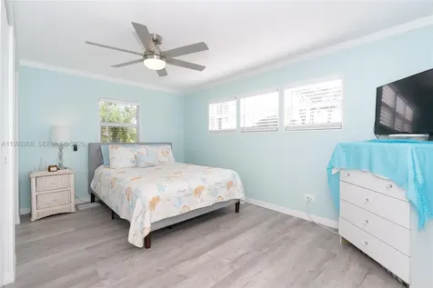 8243 Pinetree Lane Other City - In The State Of Florida FL 34224