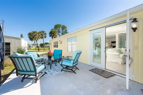 8243 Pinetree Lane Other City - In The State Of Florida FL 34224