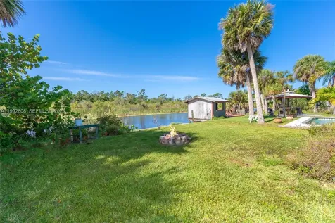 8243 Pinetree Lane Other City - In The State Of Florida FL 34224