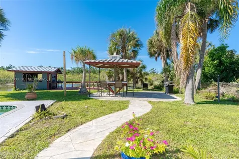 8243 Pinetree Lane Other City - In The State Of Florida FL 34224