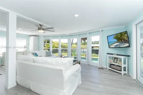 8243 Pinetree Lane Other City - In The State Of Florida FL 34224