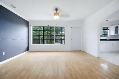 6336 SW 9th Street West Miami FL 33144