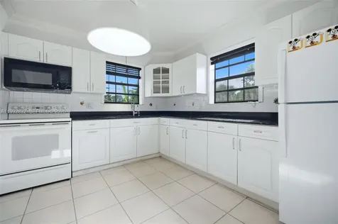 6336 SW 9th Street West Miami FL 33144