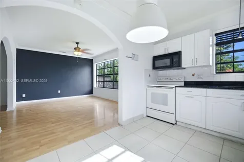 6336 SW 9th Street West Miami FL 33144