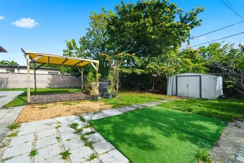 6336 SW 9th Street West Miami FL 33144