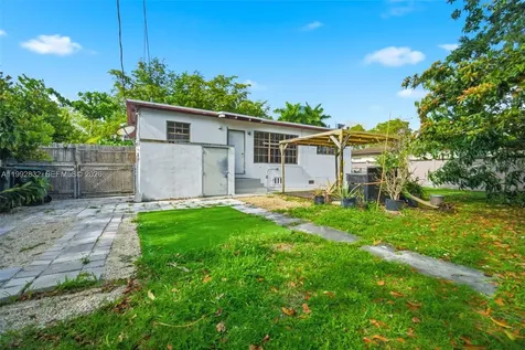 6336 SW 9th Street West Miami FL 33144
