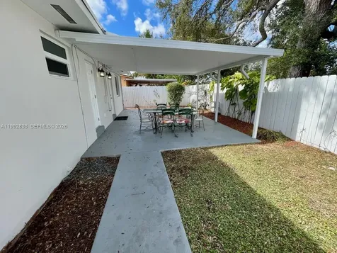 7023 SW 2nd Street Miami FL 33144