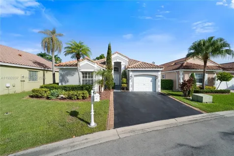 366 Bedford Avenue Weston FL 33326