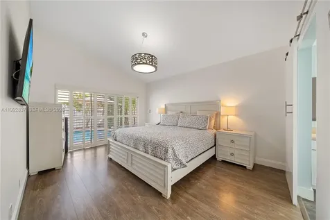 366 Bedford Avenue Weston FL 33326
