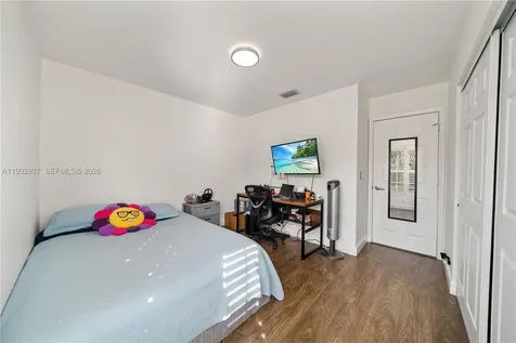 366 Bedford Avenue Weston FL 33326