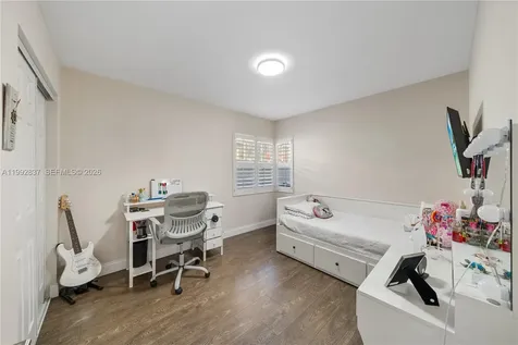 366 Bedford Avenue Weston FL 33326